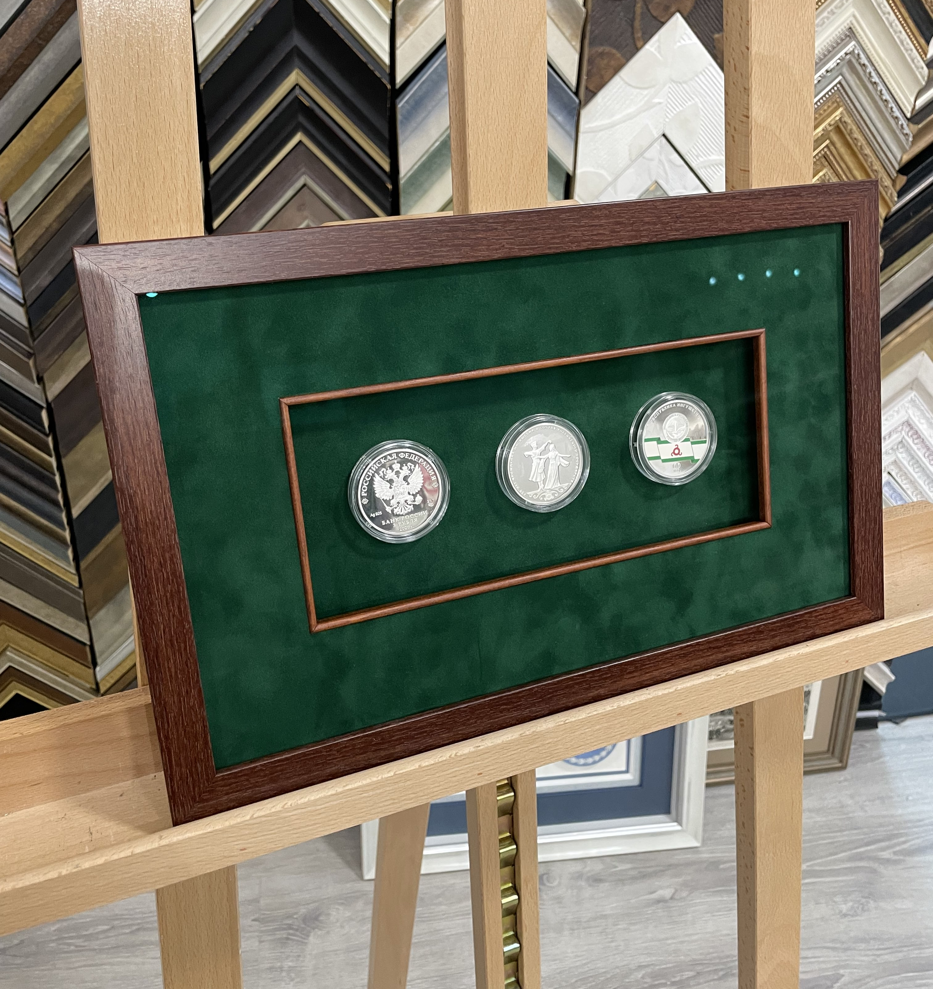 Монеты в раме Монеты в раме